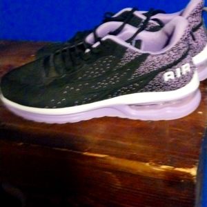 nike air tennis shoe